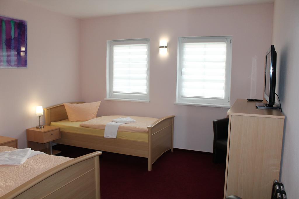 Hotel Pension Schwerin-Haus Schreiber Schwerin  Værelse billede